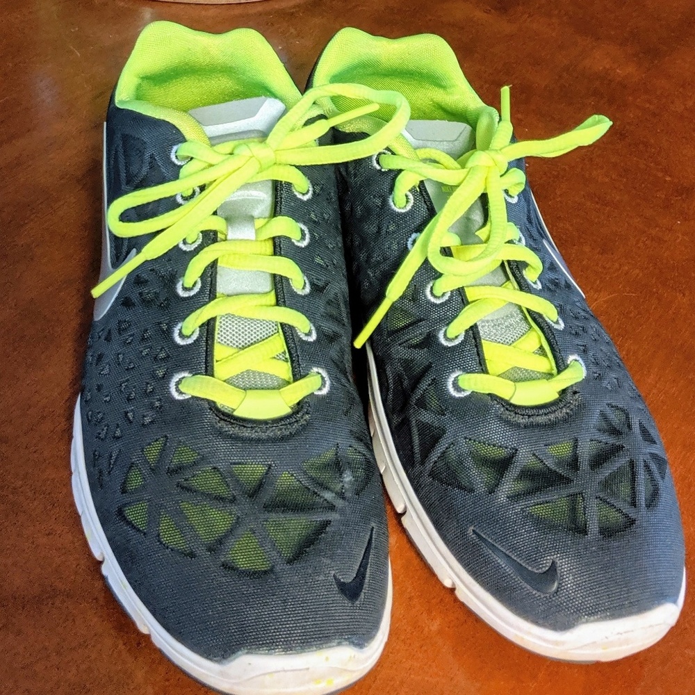 Nike Free 5.0 shoes